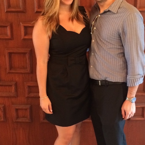 Forever 21 Black Dress with bow detail & scallop neckline size Large. - Picture 4 of 4